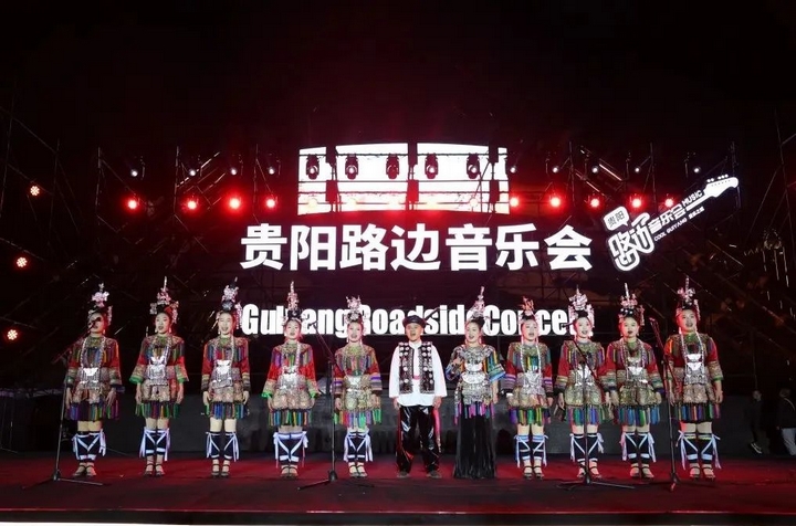 3、路边音乐会。.jpg