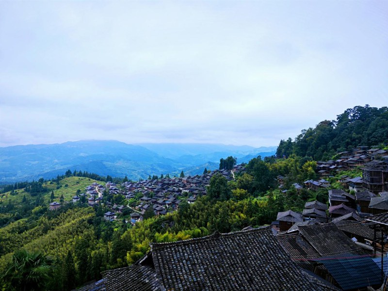 岜沙苗寨。