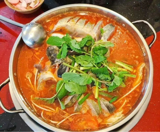 酸汤鱼。
