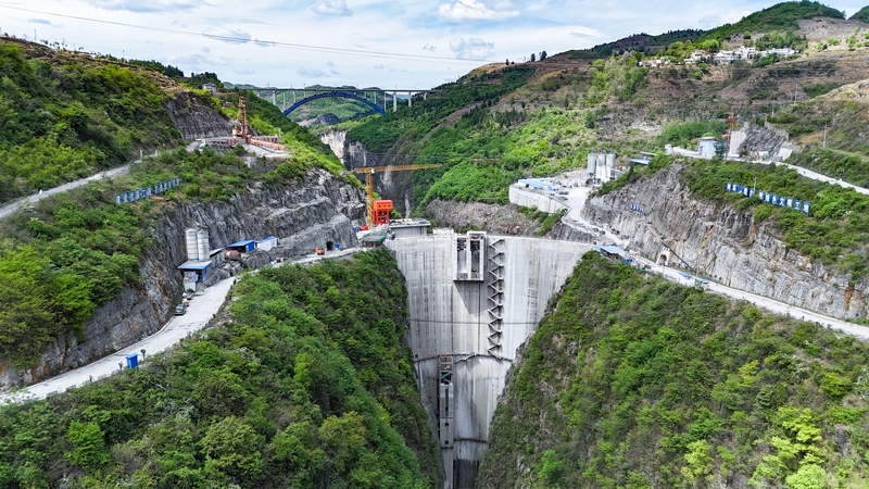 凹水河水庫的建設現場。