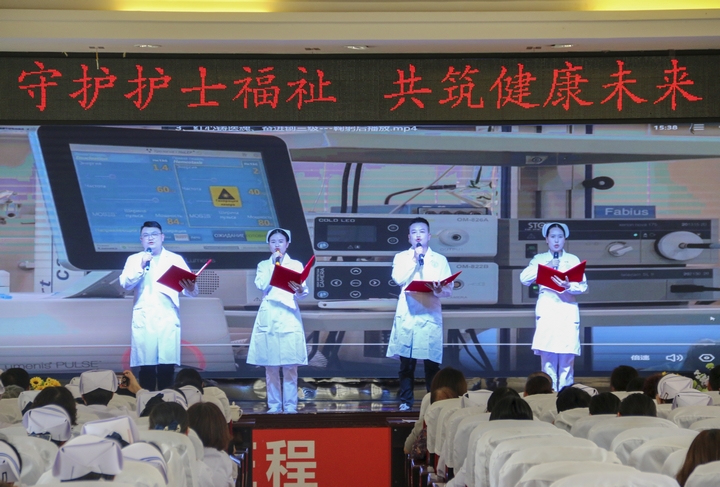 诗歌朗诵现场。李学友摄.JPG