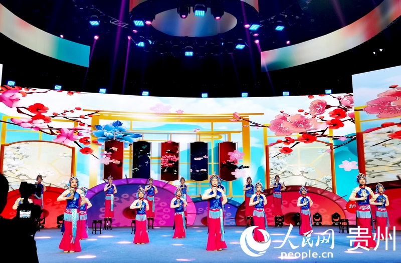 艺术汇演现场。人民网记者 王秀芳摄
