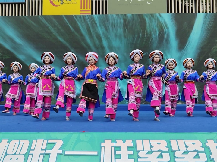 阿妹戚托舞蹈。.jpg