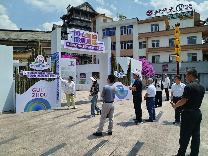 主题展现场。.jpg