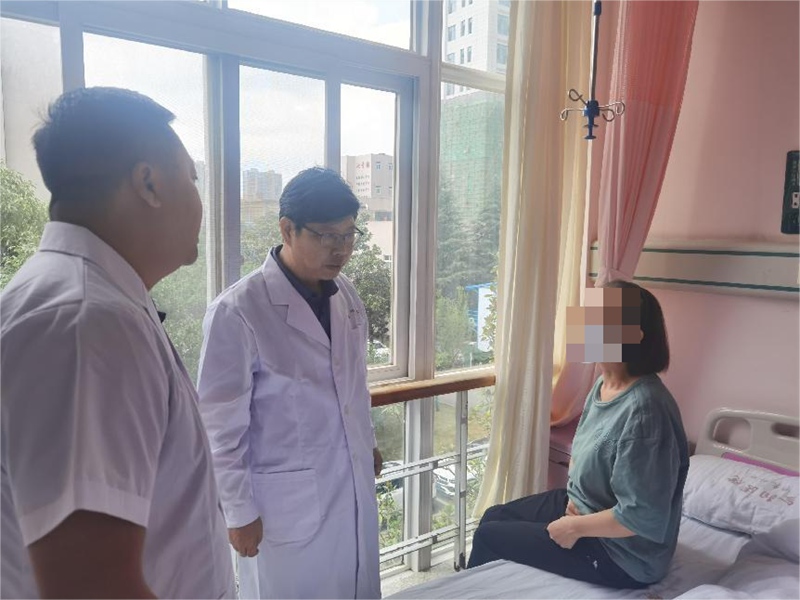 湘雅三医院专家团队助力贵阳市二医甲乳外科迈上新台阶。