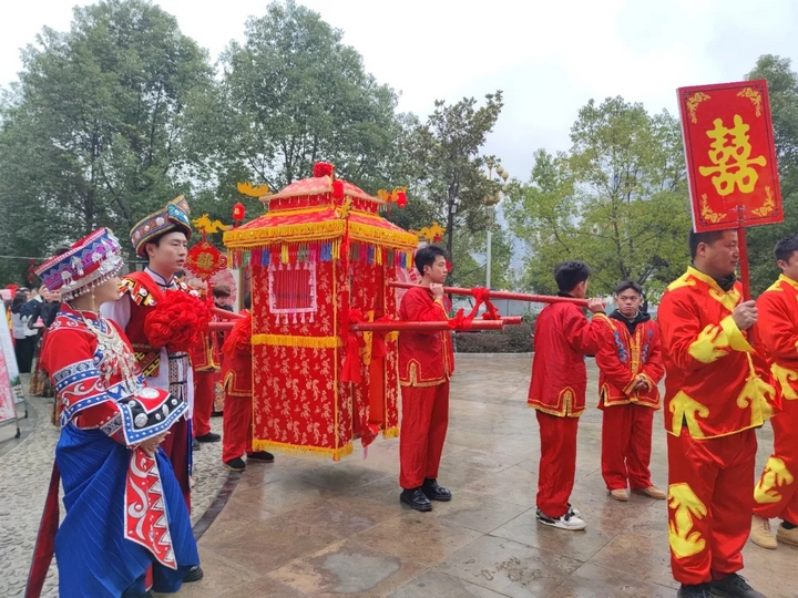 十里红妆民俗活动（融媒体中心  供图）.jpg