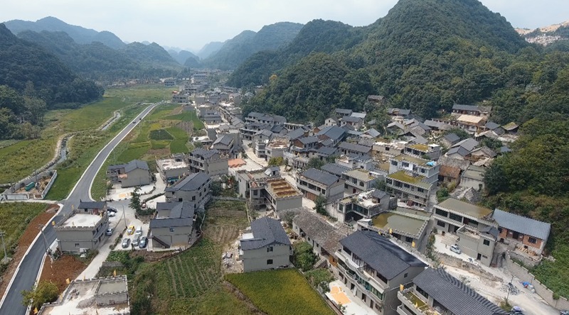 阿歪寨村。