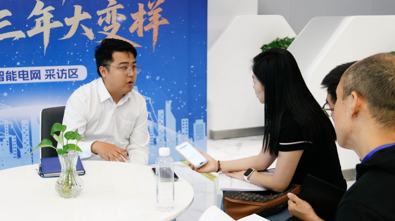 媒體採訪現場。王予安攝.jpg