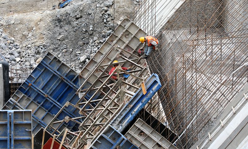 全力推進水庫工程建設。