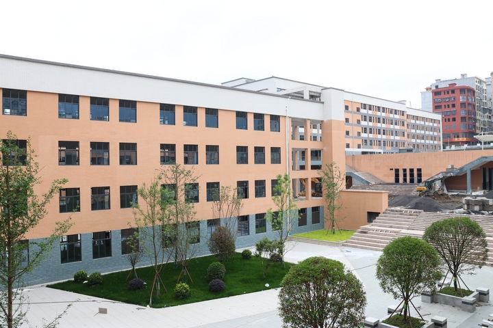 壇廠一小新建項目校園一角。.JPG