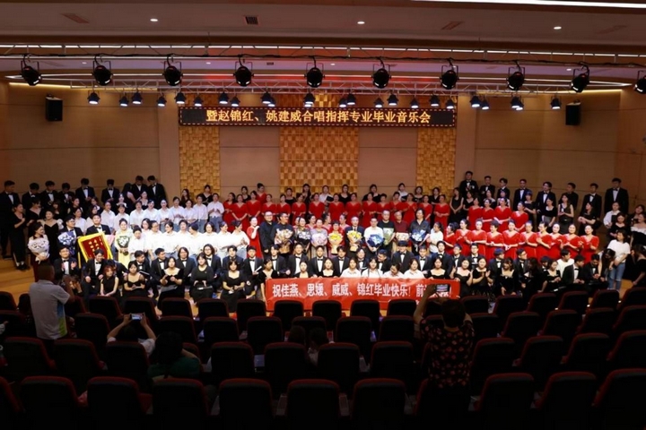 参演人员合影.jpg
