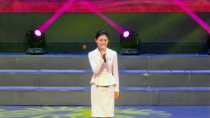 习水青年演讲赛现场。陈小优摄