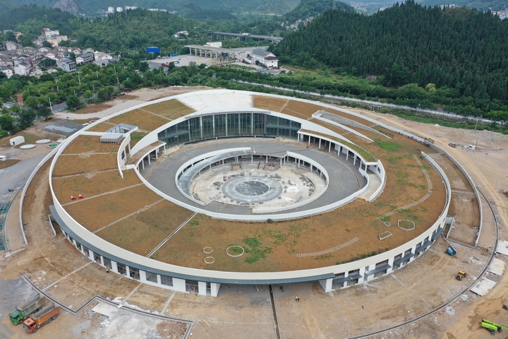 黄果树游客服务中心项目建设如火如荼。.jpg