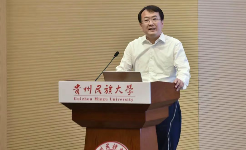 北京师范大学中国社会管理研究院院长李韬教授作主题演讲.png