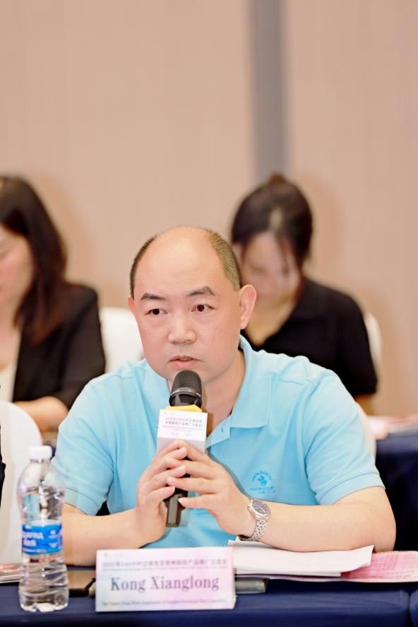 中共省委统战部三处处长孔祥龙。