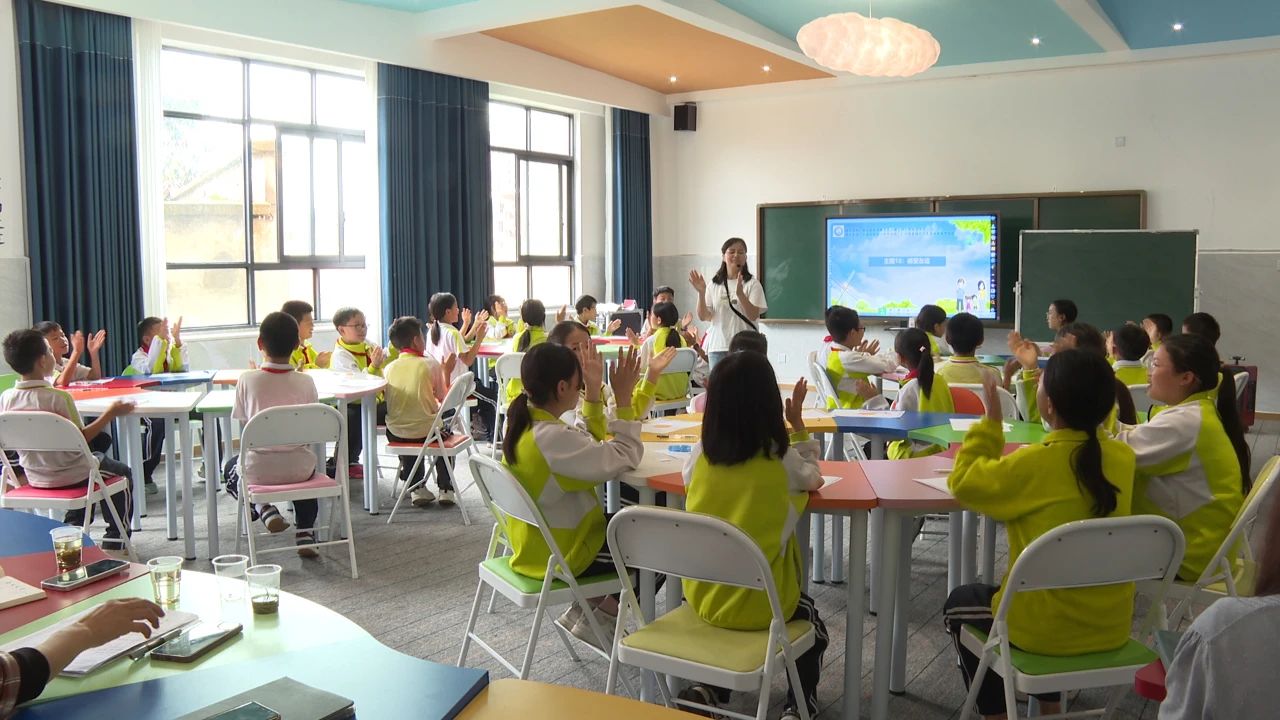 图为普定二小 “三生教育心理空间” 守护学生心理健康。