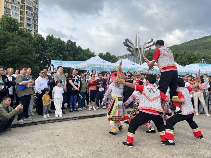 苗族芦笙。 程建平摄.png