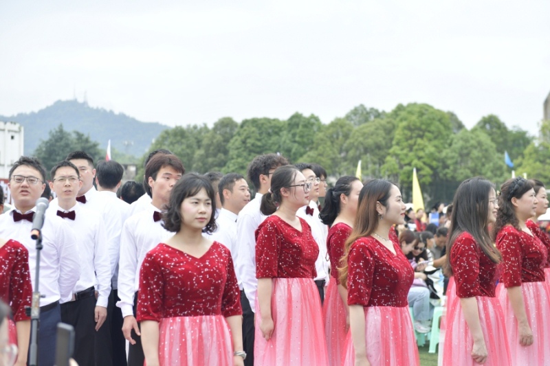 贵州大学2025届毕业典礼暨学位授予仪式现场。