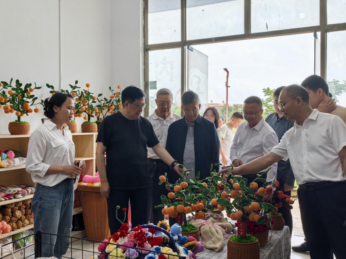 图为调研工作现场。