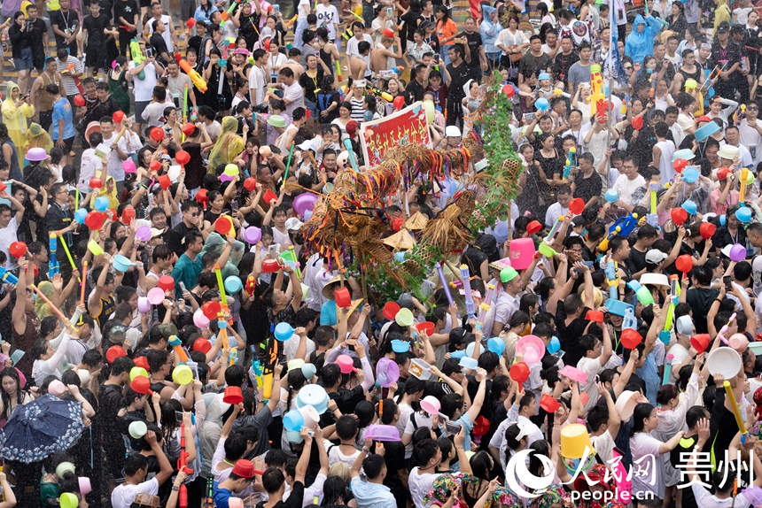 2025德江“水龙节”活动现场。人民网记者 涂敏摄