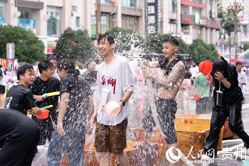 2025德江“水龙节”活动现场。人民网记者 涂敏摄