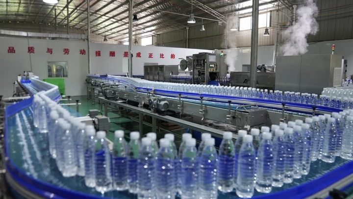 梵净山水厂生产线.jpg