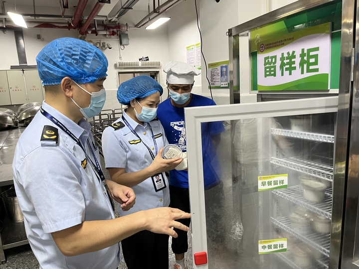 鬆桃開展校園食品安全專項檢查.jpg
