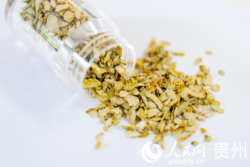 赤水石斛加工企业生产的石斛饮片。人民网记者 涂敏摄