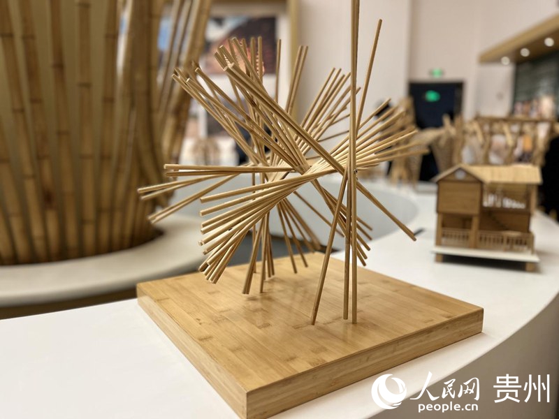 贵州赤水竹文化博物馆内精美的竹器。人民网 陈洁泉摄