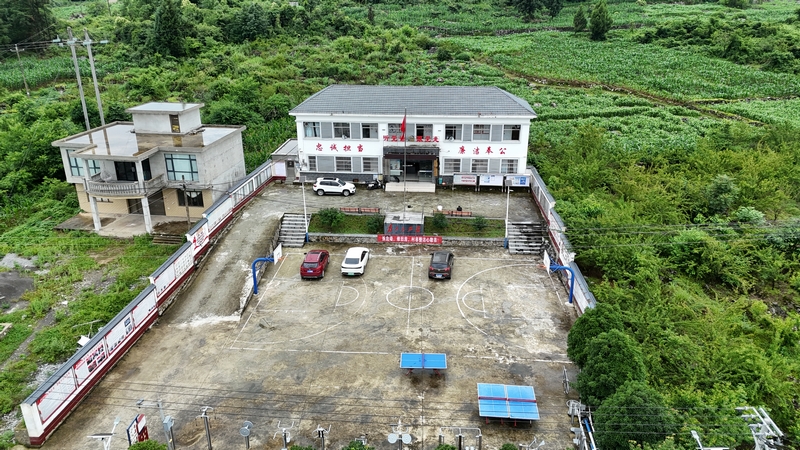 綠化鄉灣箐村。