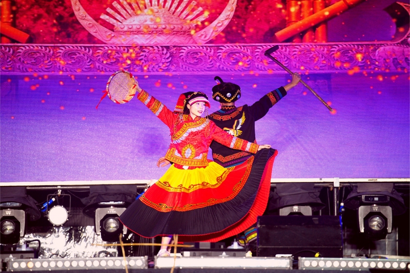 现场节目精彩纷呈。文杰摄