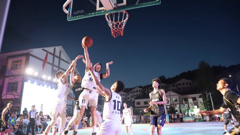 籃球賽現場。文俊入攝