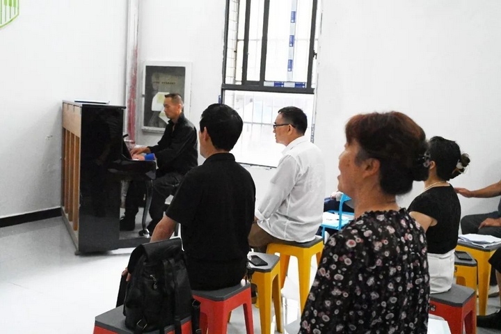 位于一楼的文化馆舞蹈排练.jpg