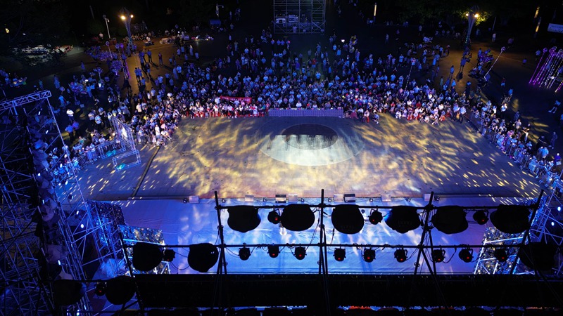 图为现场航拍。