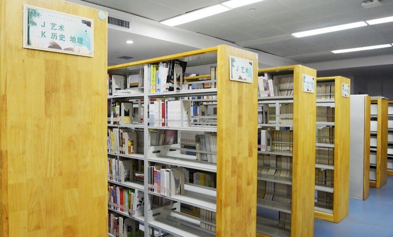 圖書館一角。