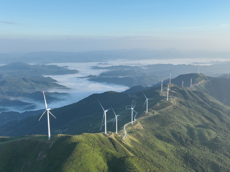 2025年7月15日，拍攝的銅仁市石阡縣石固鄉大頂山風電場（無人機照片）。申逸愷攝