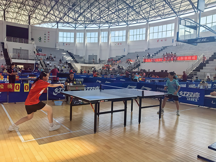 7月30日 铜仁市第五届运动会竞技体育组乒乓球比赛现场。