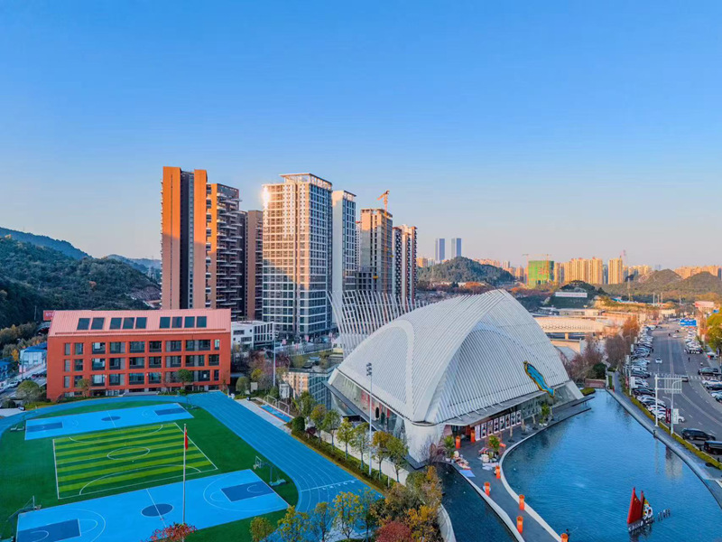 贵阳铁建城配套实景图。