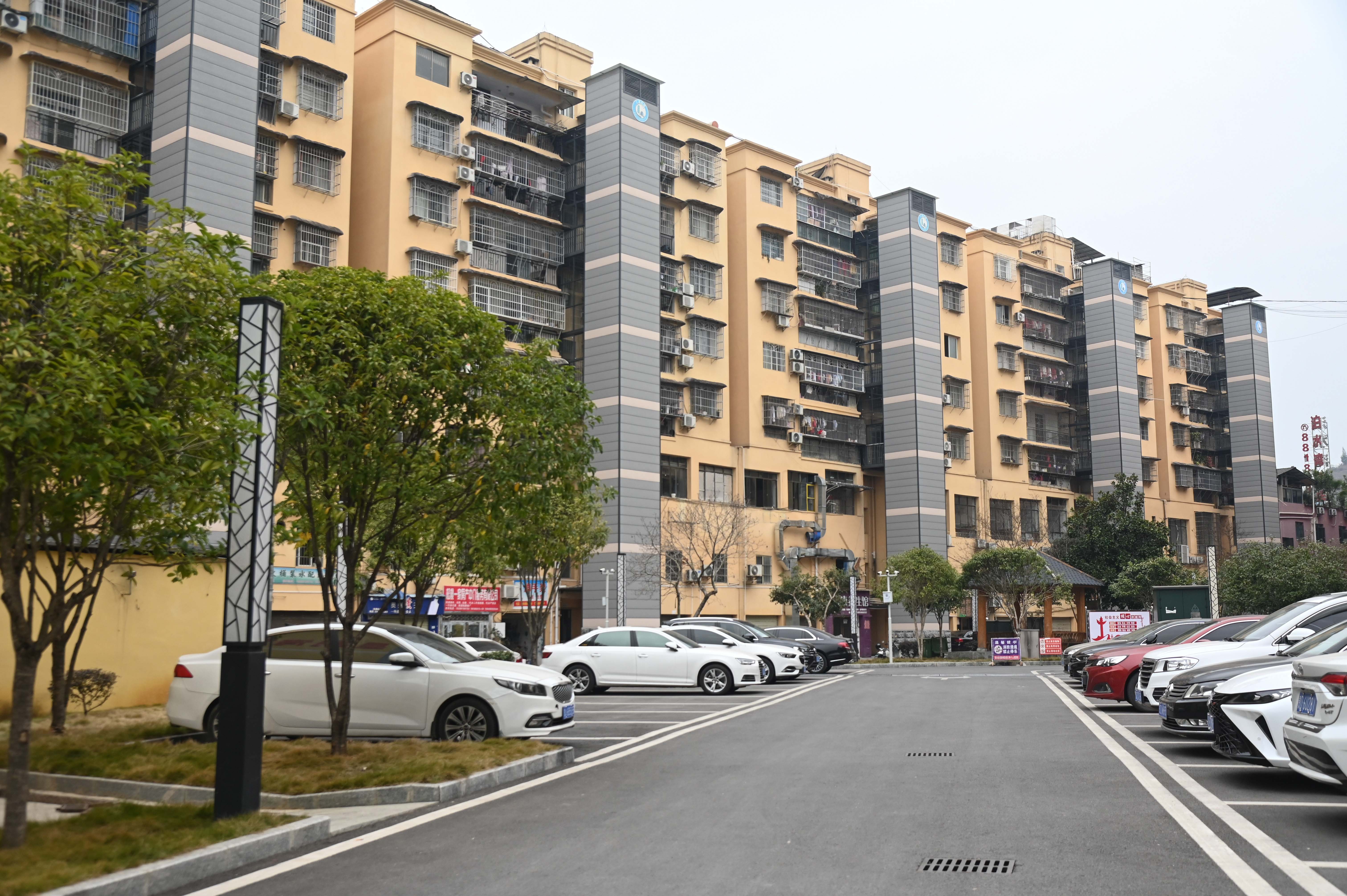 贵州省松桃县星月湾老旧小区改造。