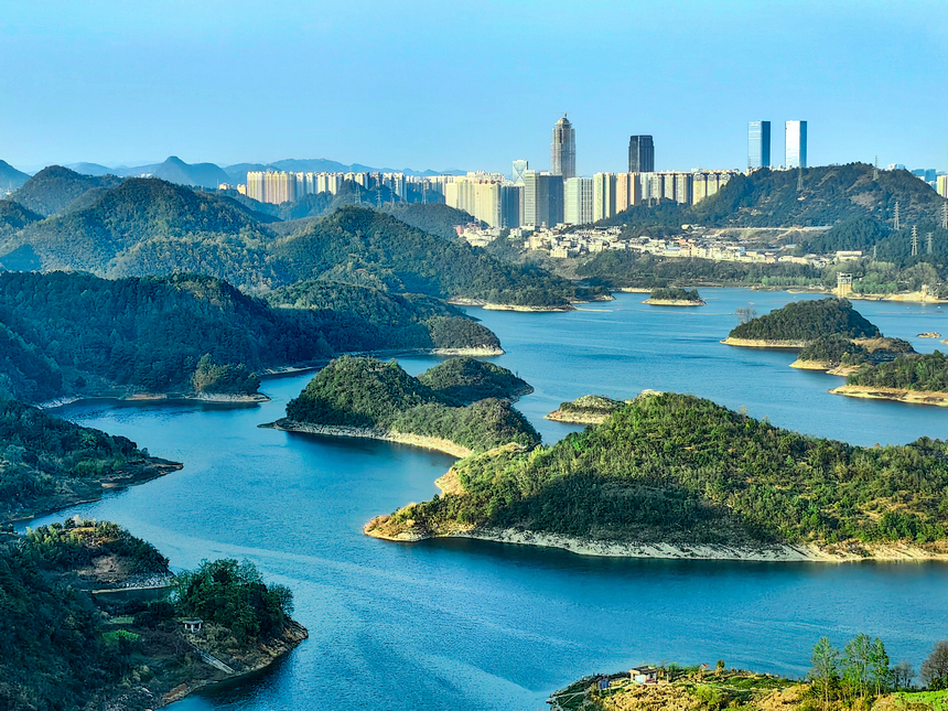 贵阳阿哈湖群岛。贵州省林业局供图