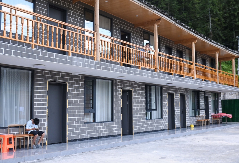 桃花源社區老村委會改造的民宿已投入使用。