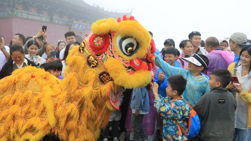 貴州梵淨山：暑期旅游人氣旺 迎客47.2萬人次帶火周邊經濟。