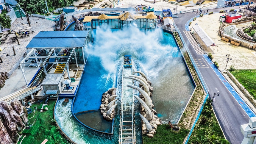 清镇市侏罗纪恐龙小镇。