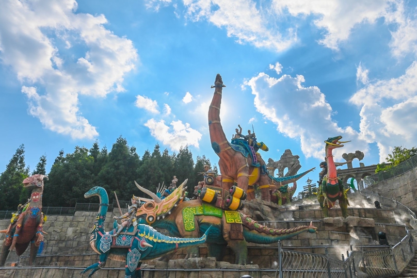 清镇市侏罗纪恐龙小镇。