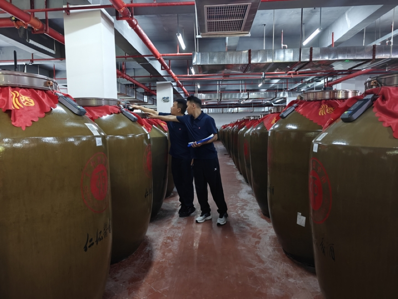 仁怀酱酒集团30万吨酱香酒智能酒库。