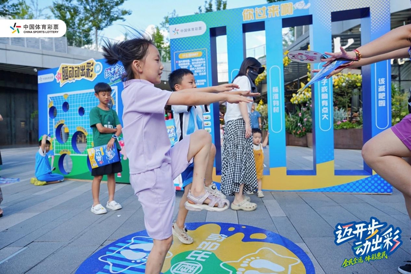 1 图为8月17日贵阳悦然时光首站活动现场 .jpg