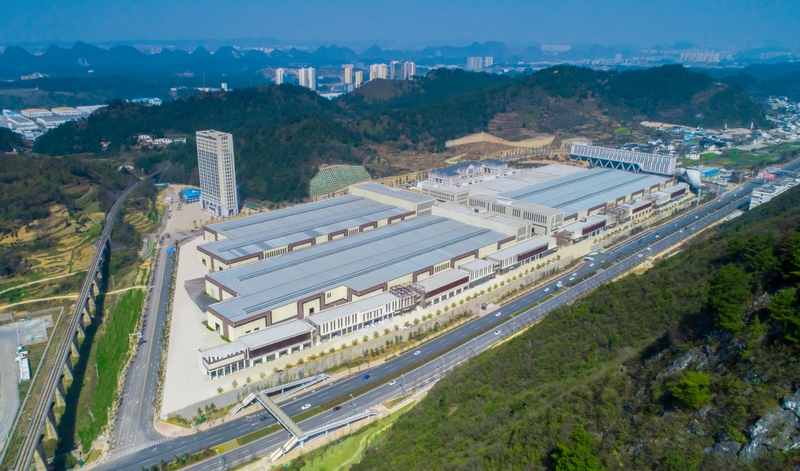 农行贵阳分行支持的贵州玉蝶电工股份有限公司全景。周玥摄