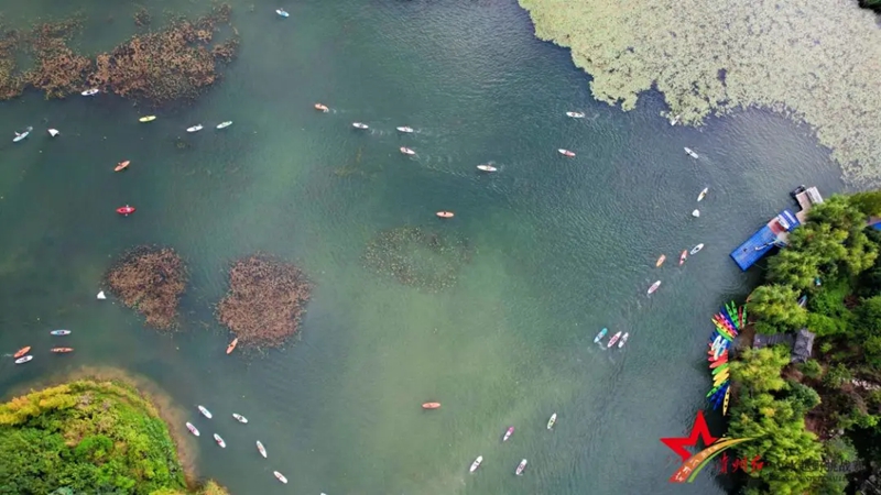 2025年贵州红·山水越野挑战赛(花溪站)开赛。