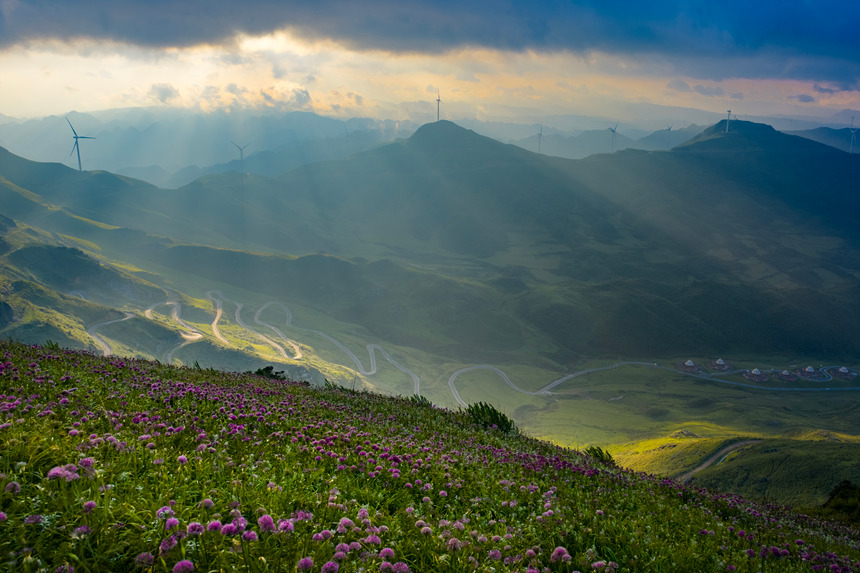 毕节市赫章县阿西里西·韭菜坪景区。