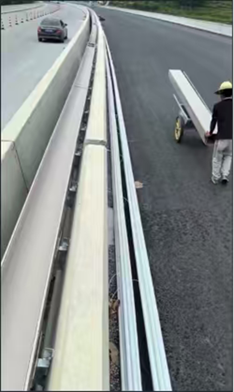 磷石膏橋架在高速公路上應用.jpg